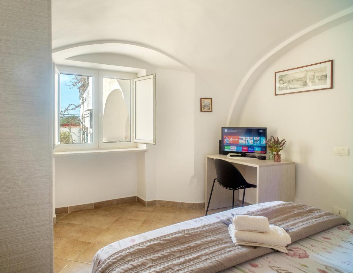 Casa Isetta & La Casetta Degli Dei มัสซาลูเบรนเซ ภายนอก รูปภาพ