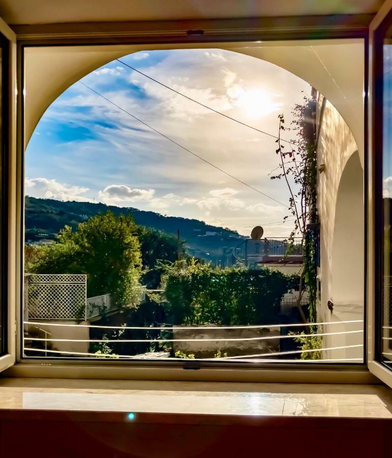 Casa Isetta & La Casetta Degli Dei มัสซาลูเบรนเซ ภายนอก รูปภาพ