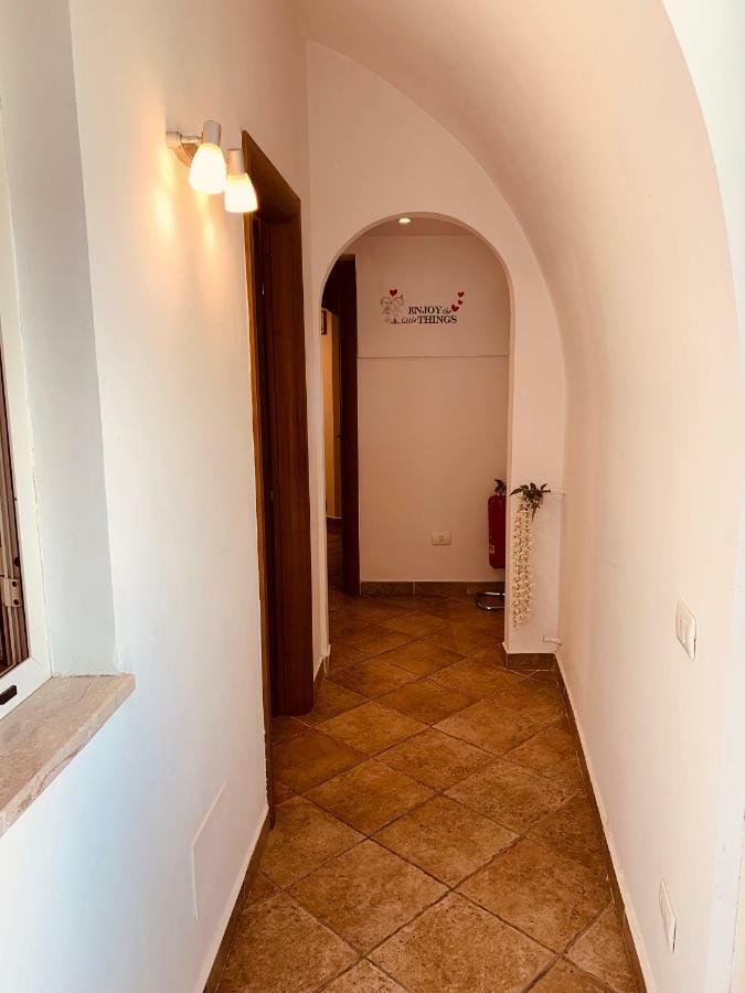 Casa Isetta & La Casetta Degli Dei มัสซาลูเบรนเซ ภายนอก รูปภาพ